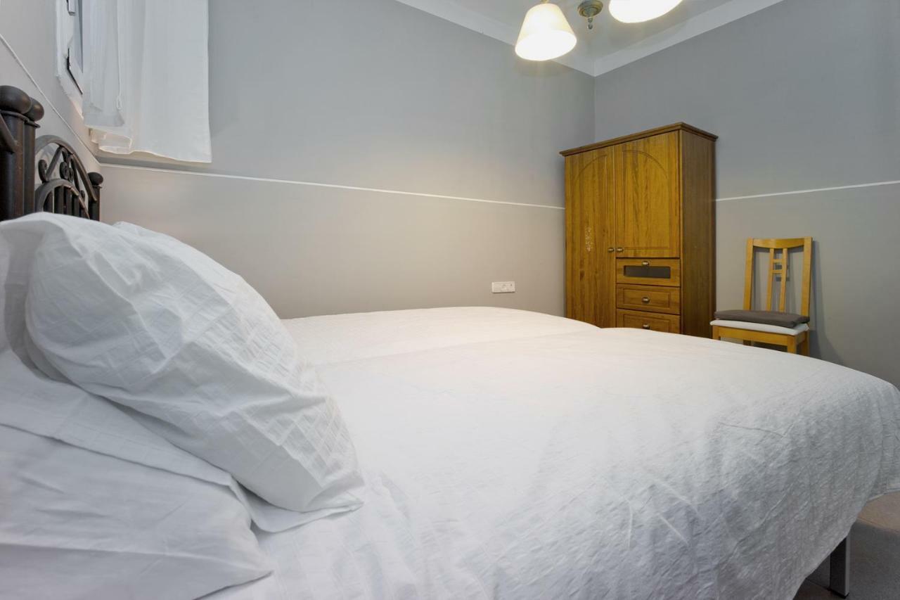 Apartamento Con Terraza, Balcon De Barcelona Esplugues de Llobregat Kültér fotó